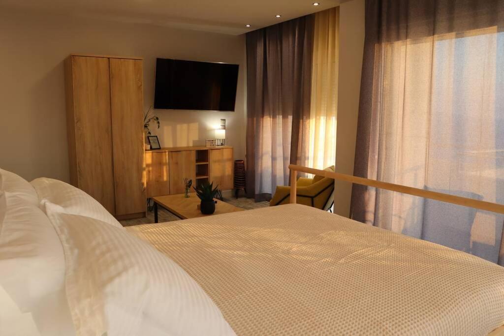 360° View Suites Cos Neapoli Voion Bagian luar foto