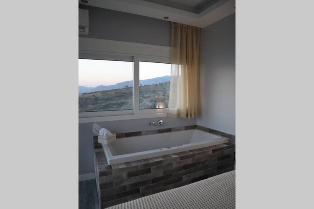 360° View Suites Cos Neapoli Voion Bagian luar foto